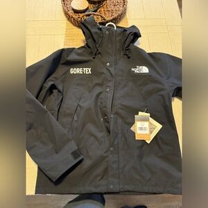 The north face men’s goretex mountain jacket